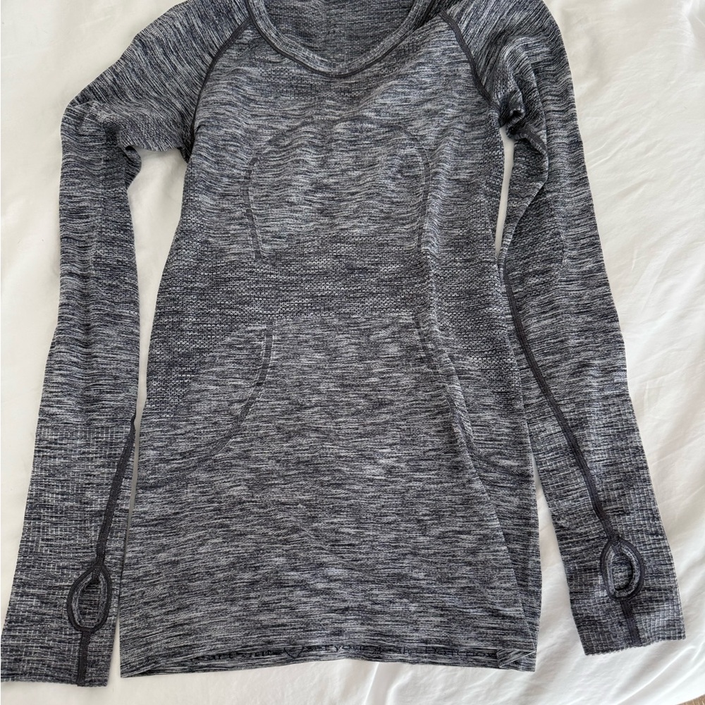 Lululemon Athletica swiftly long sleeve